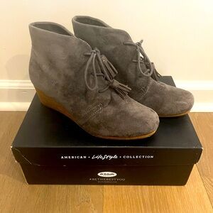 Dr. Scholl’s Dakota Grey Tassle Wedge Boots